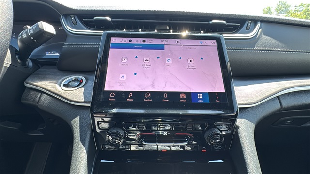 new 2025 Jeep Grand Cherokee car, priced at $44,494
