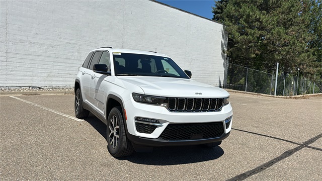 new 2025 Jeep Grand Cherokee car, priced at $44,494