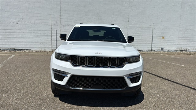 new 2025 Jeep Grand Cherokee car, priced at $44,494