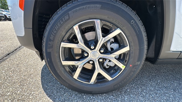 new 2025 Jeep Grand Cherokee car, priced at $44,494