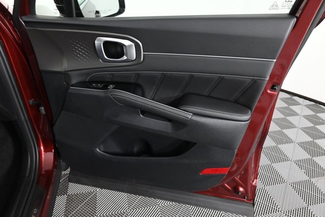 new 2025 Kia Sorento car, priced at $41,185