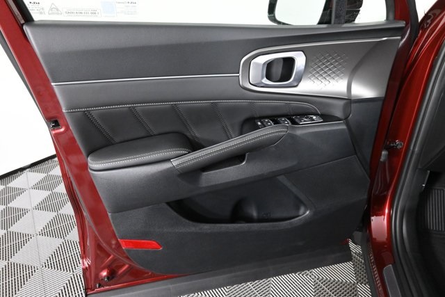 new 2025 Kia Sorento car, priced at $41,185