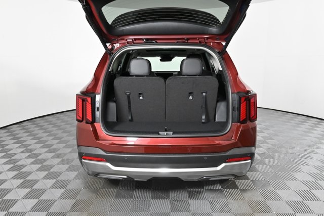 new 2025 Kia Sorento car, priced at $41,185