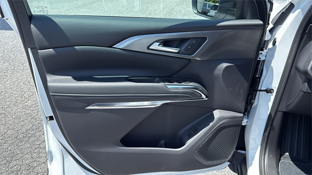 new 2026 Chevrolet Traverse car, priced at $43,695