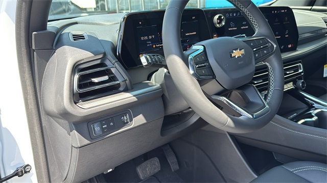new 2026 Chevrolet Traverse car, priced at $43,695