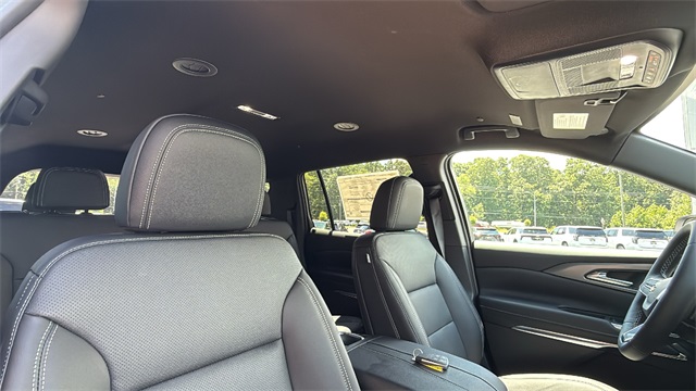new 2026 Chevrolet Traverse car, priced at $43,695