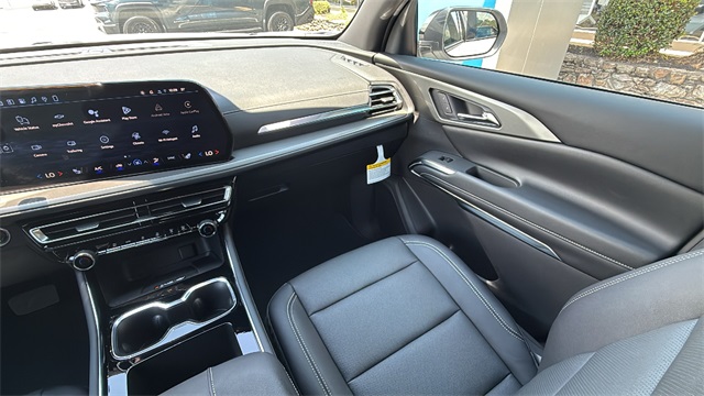 new 2026 Chevrolet Traverse car, priced at $43,695