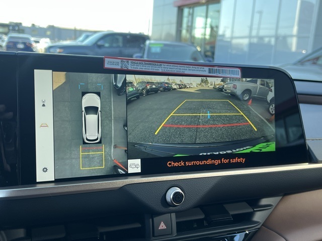 new 2025 Toyota Crown Signia car