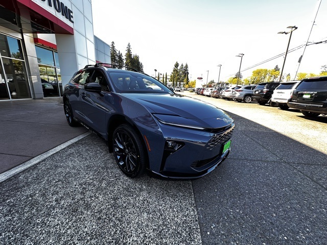 new 2025 Toyota Crown Signia car