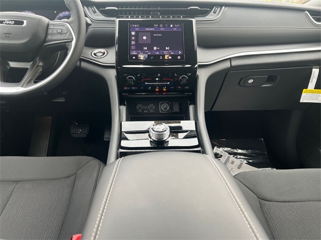 new 2025 Jeep Grand Cherokee L car, priced at $35,218