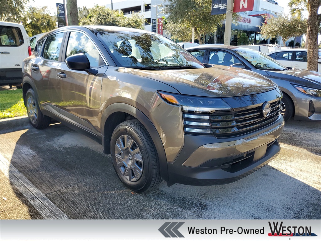 used 2025 Nissan Kicks car