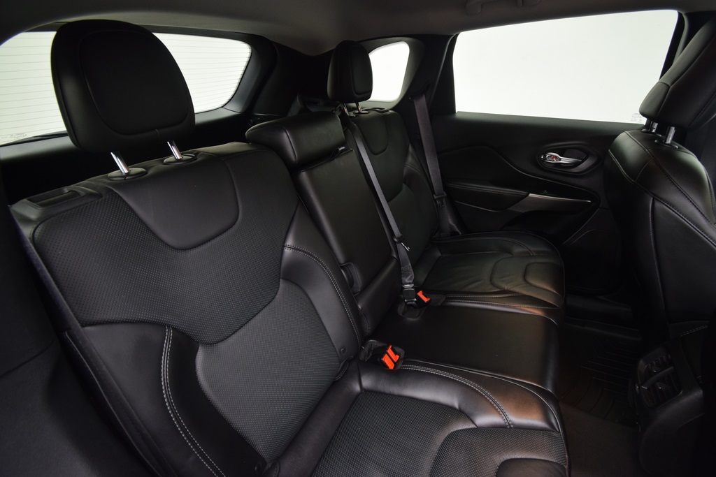 used 2019 Jeep Cherokee car, priced at $21,595