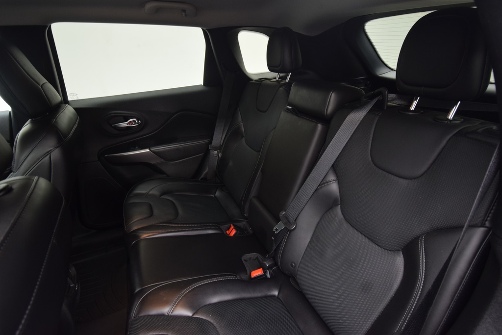 used 2019 Jeep Cherokee car, priced at $21,595