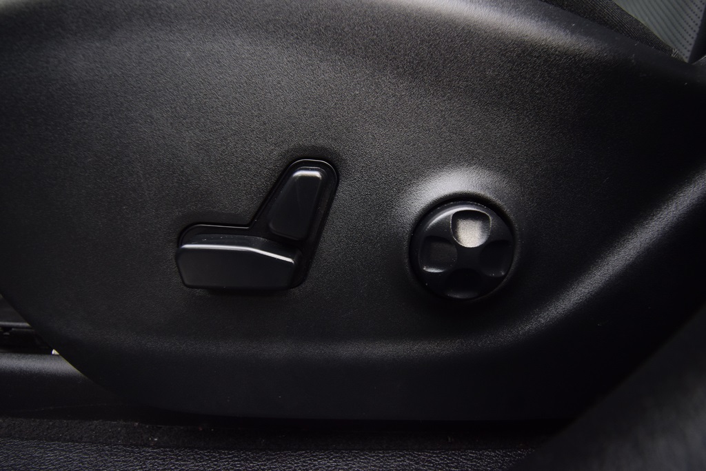 used 2019 Jeep Cherokee car, priced at $21,595