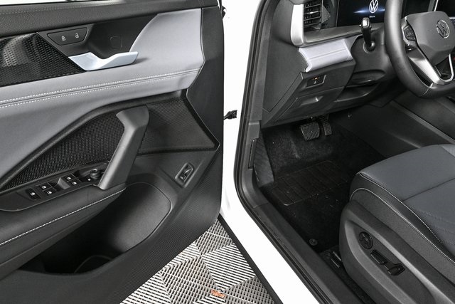 new 2025 Volkswagen Tiguan car, priced at $37,545