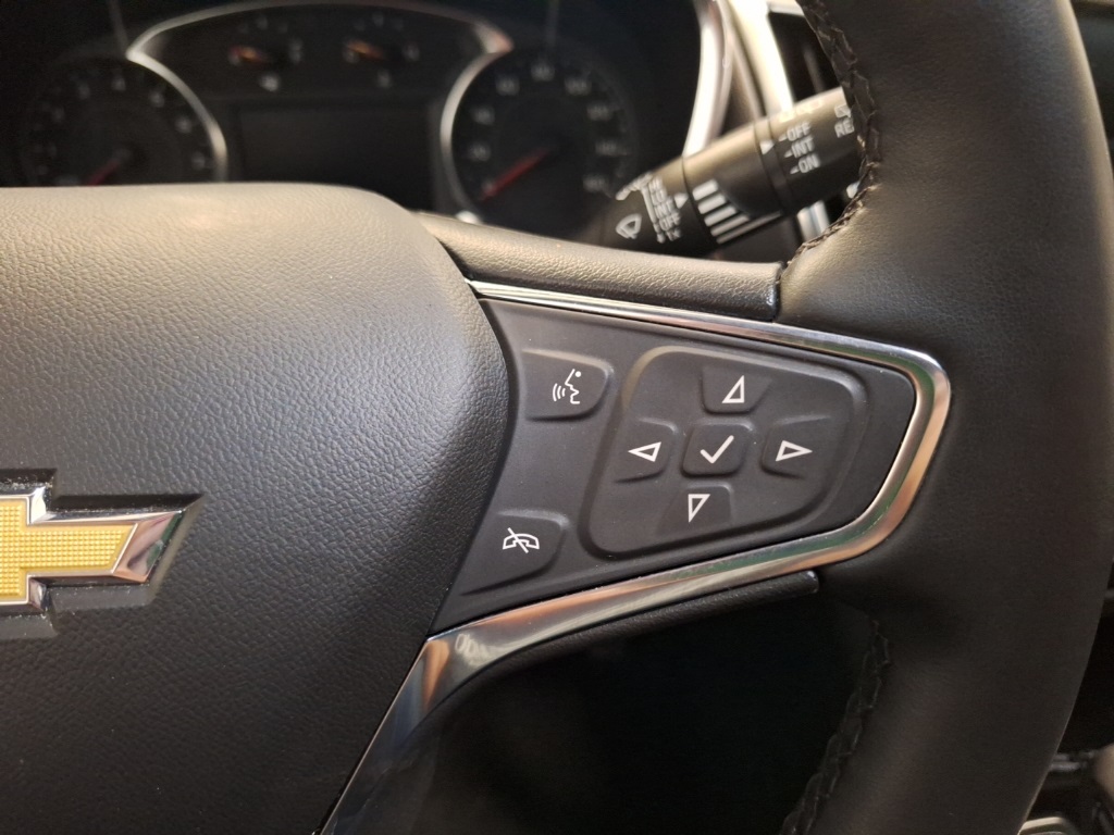 used 2023 Chevrolet Equinox car, priced at $27,207