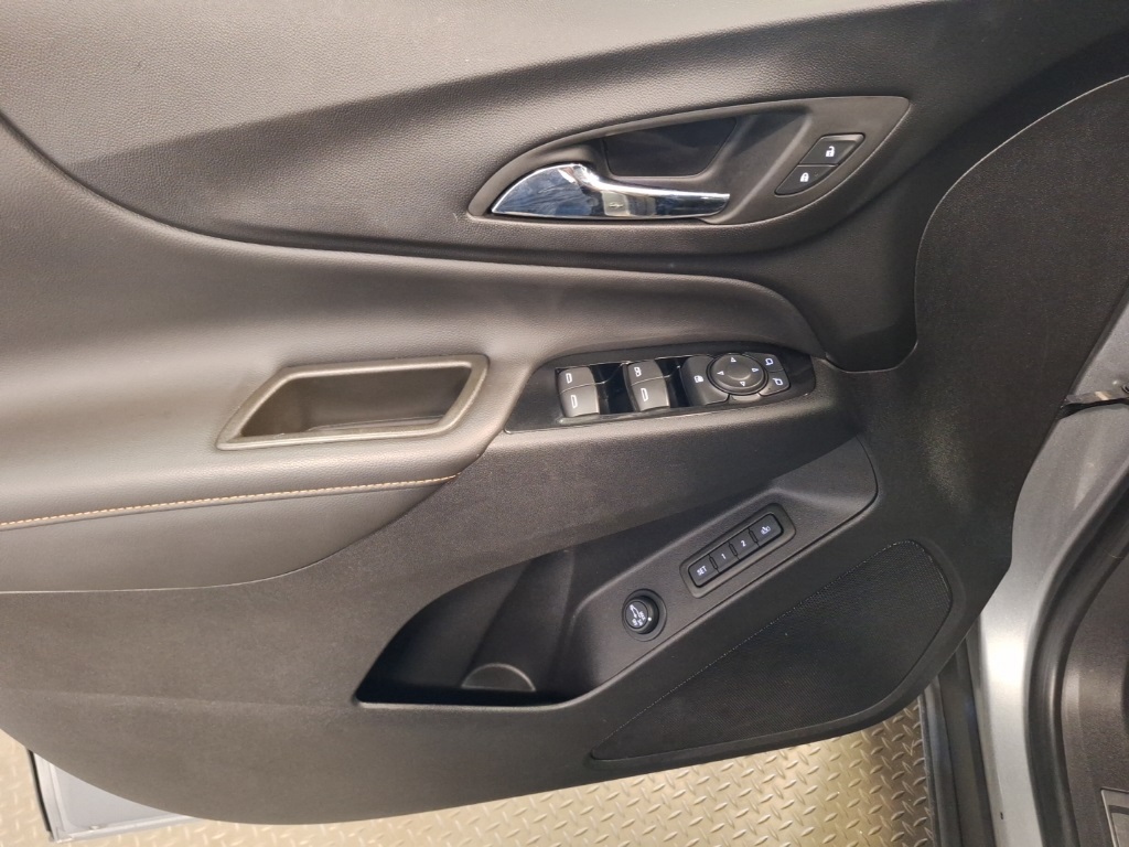 used 2023 Chevrolet Equinox car, priced at $27,207