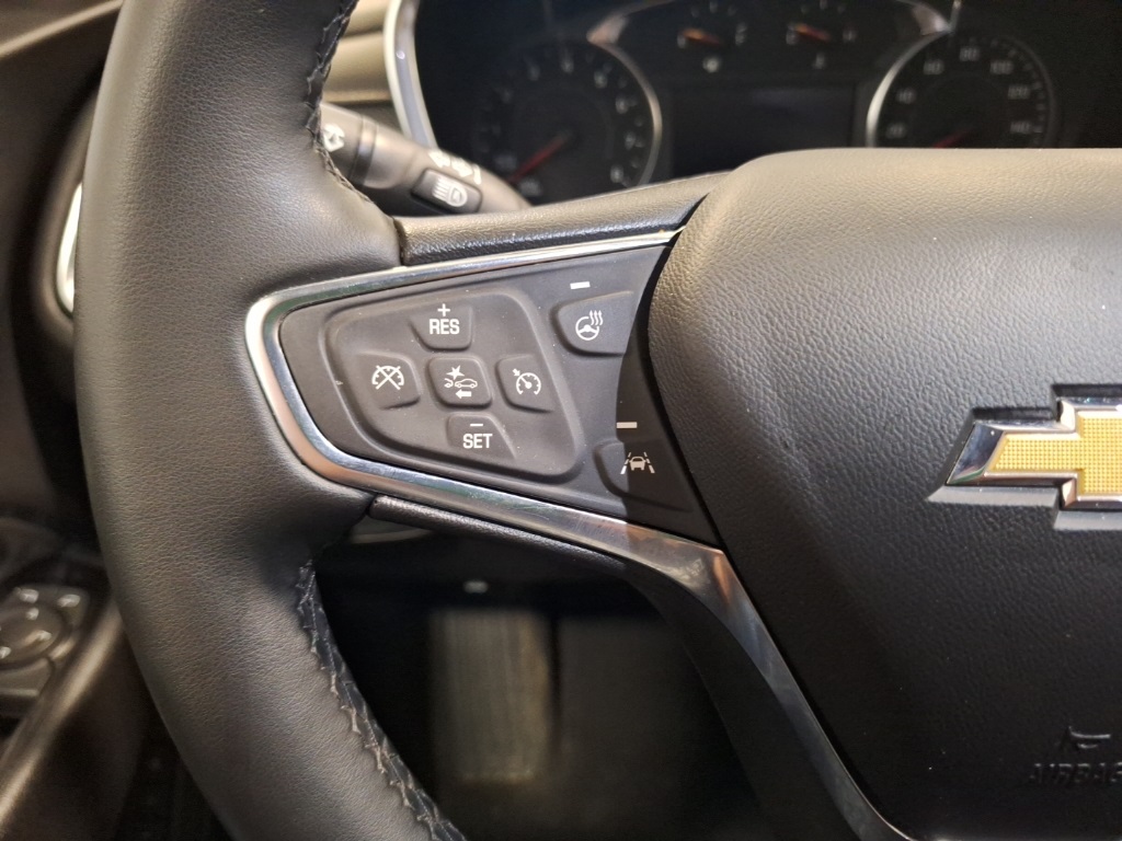 used 2023 Chevrolet Equinox car, priced at $27,207