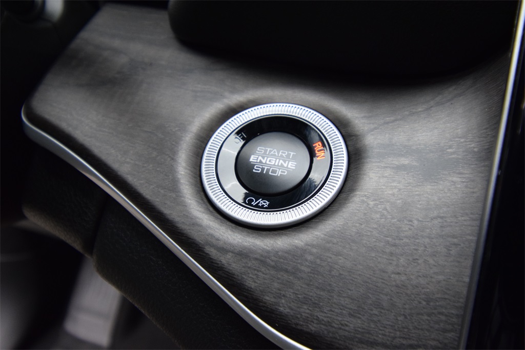 new 2025 Jeep Grand Cherokee car, priced at $55,433
