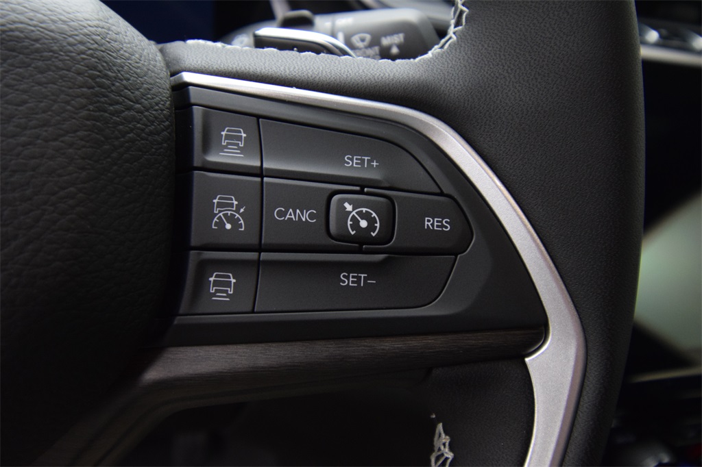 new 2025 Jeep Grand Cherokee car, priced at $55,433