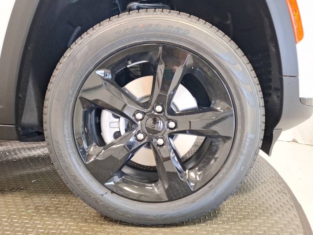 new 2025 Jeep Grand Cherokee L car, priced at $48,999