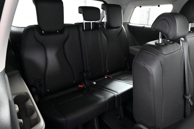 new 2025 Kia Carnival car, priced at $40,734