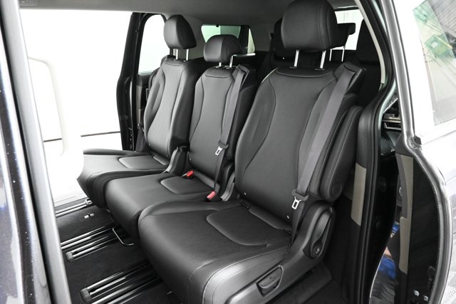 new 2025 Kia Carnival car, priced at $40,734