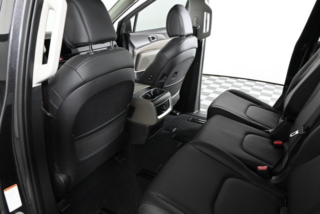 new 2025 Kia Carnival car, priced at $40,734