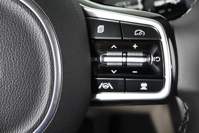 new 2025 Kia Carnival car, priced at $40,734