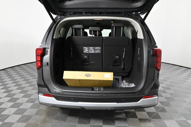 new 2025 Kia Carnival car, priced at $40,734