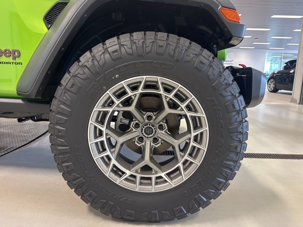 new 2025 Jeep Gladiator car, priced at $57,368