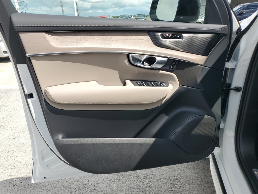 new 2026 Volvo XC90 car, priced at $73,455