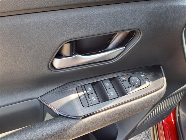 new 2025 Nissan Kicks car, priced at $25,254