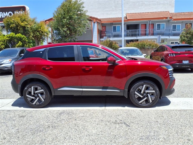 new 2025 Nissan Kicks car, priced at $25,254