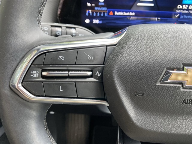 used 2025 Chevrolet Equinox car, priced at $30,987