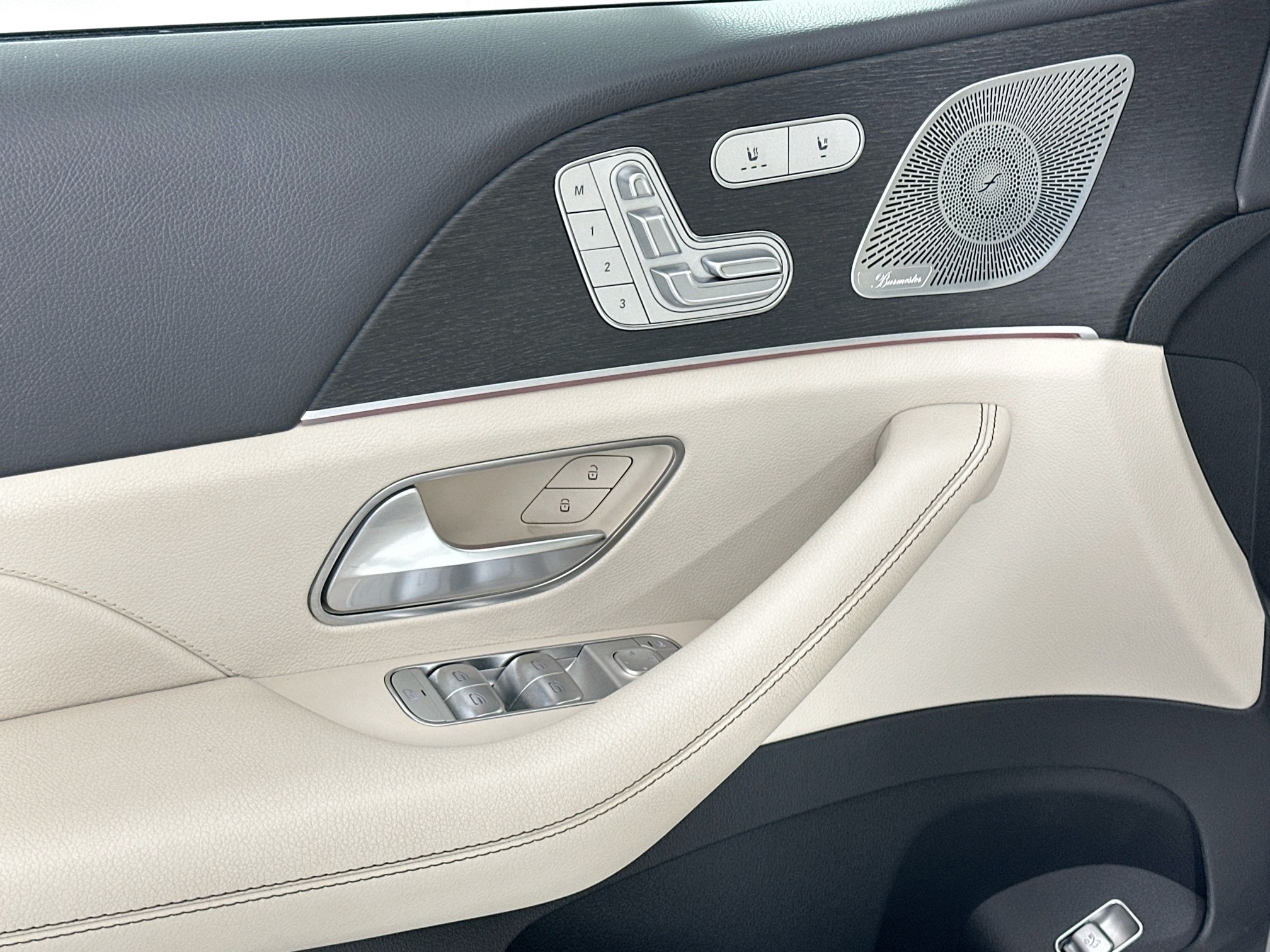 used 2020 Mercedes-Benz GLE car, priced at $36,995