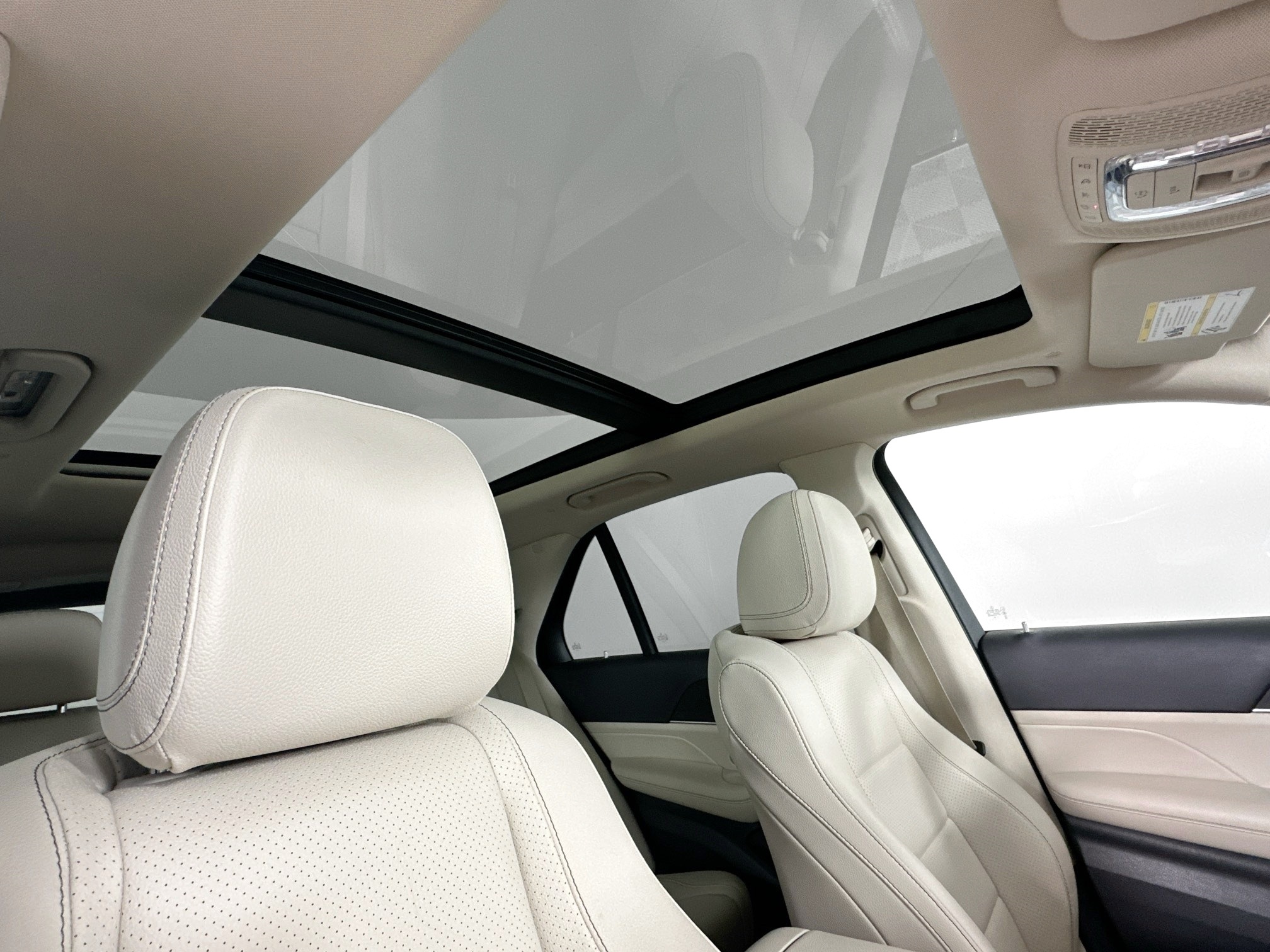 used 2020 Mercedes-Benz GLE car, priced at $36,995