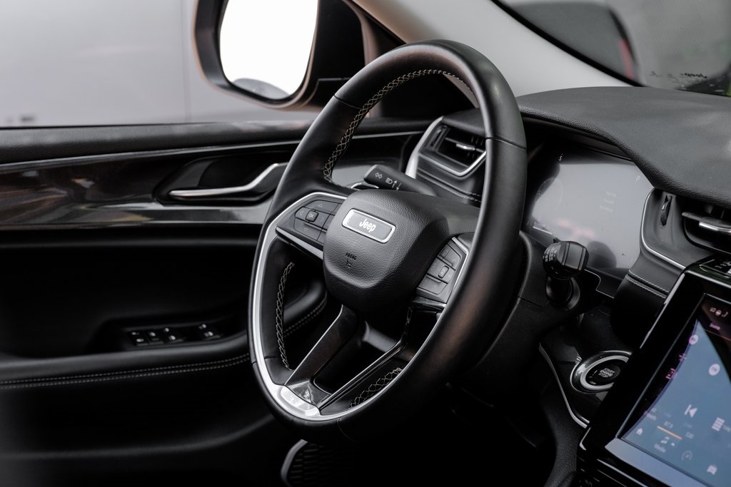 used 2022 Jeep Grand Cherokee car, priced at $28,998