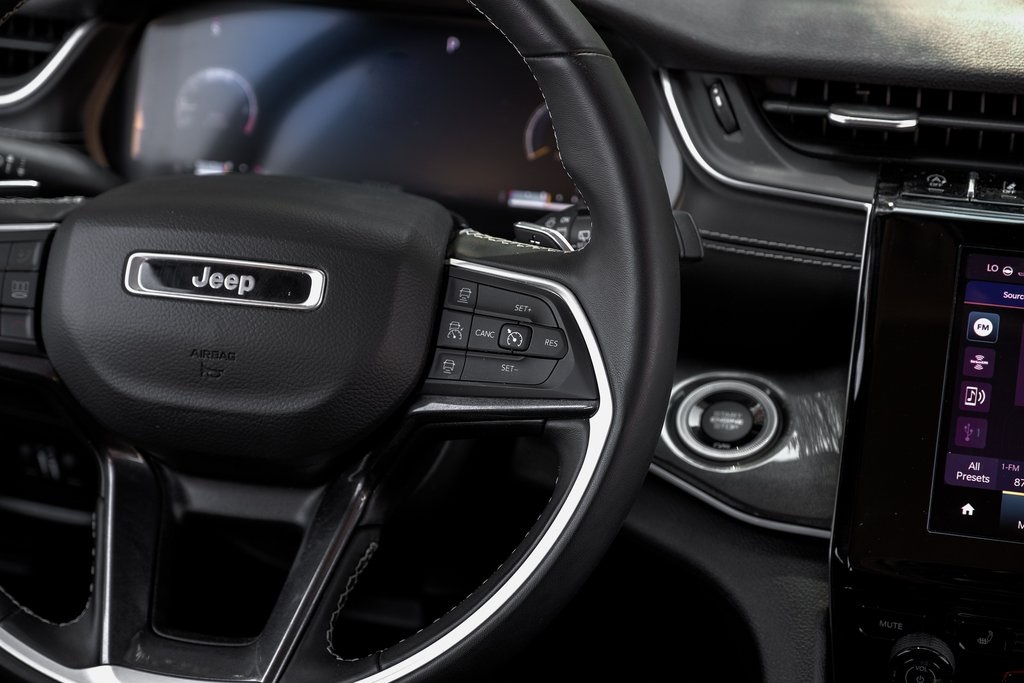 used 2022 Jeep Grand Cherokee car, priced at $28,998