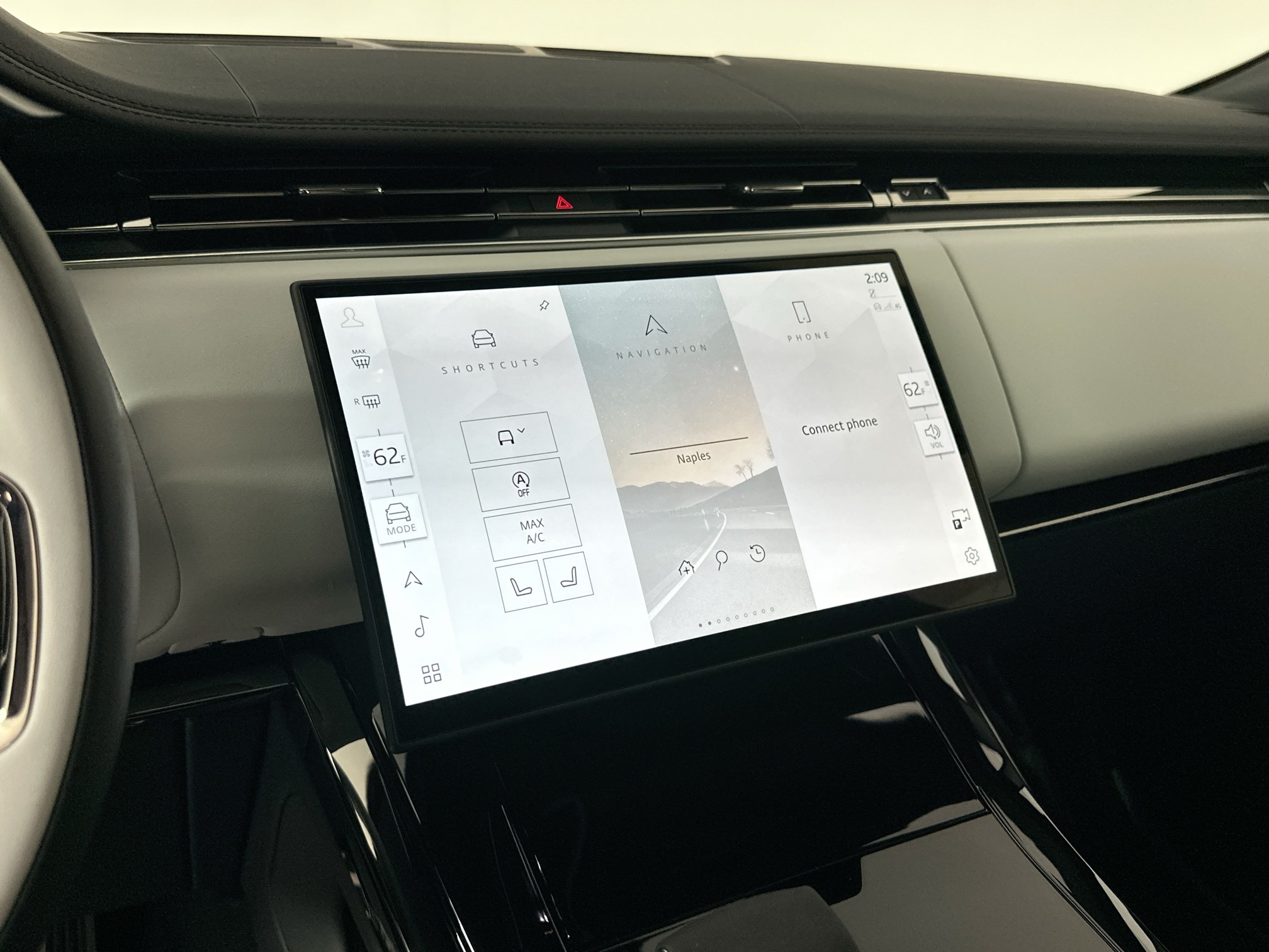 new 2025 Land Rover Range Rover Sport car, priced at $101,655