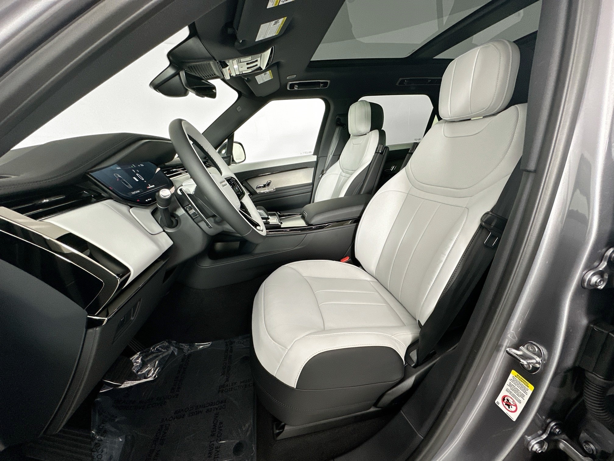 new 2025 Land Rover Range Rover Sport car, priced at $101,655