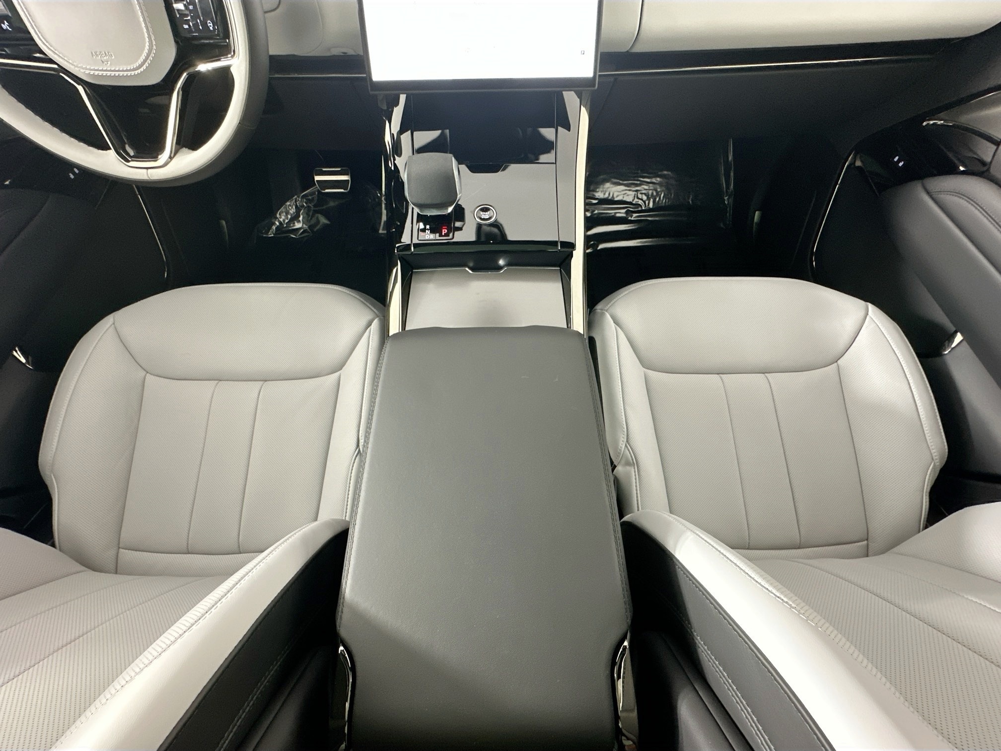 new 2025 Land Rover Range Rover Sport car, priced at $101,655