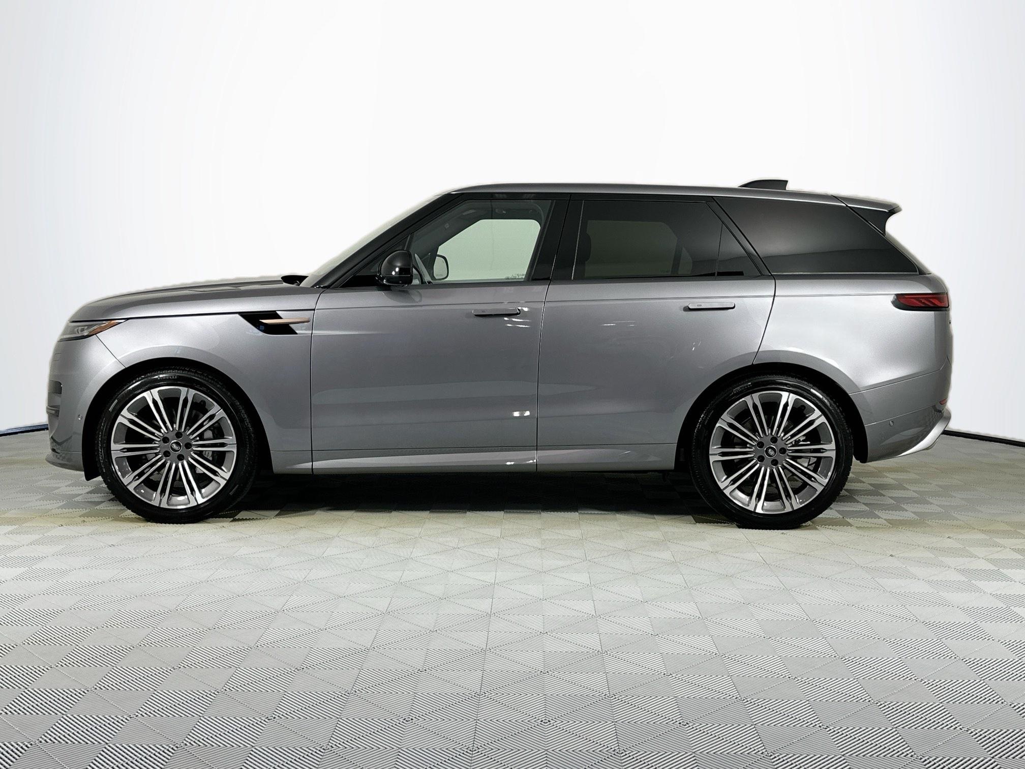 new 2025 Land Rover Range Rover Sport car, priced at $101,655