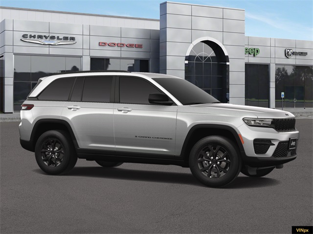new 2025 Jeep Grand Cherokee car, priced at $40,745