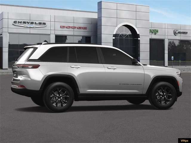 new 2025 Jeep Grand Cherokee car, priced at $40,745