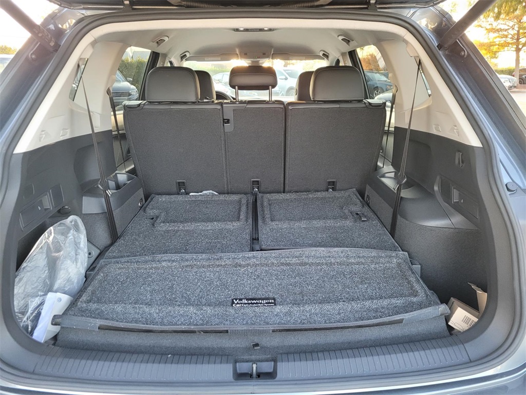 used 2024 Volkswagen Tiguan car, priced at $24,697