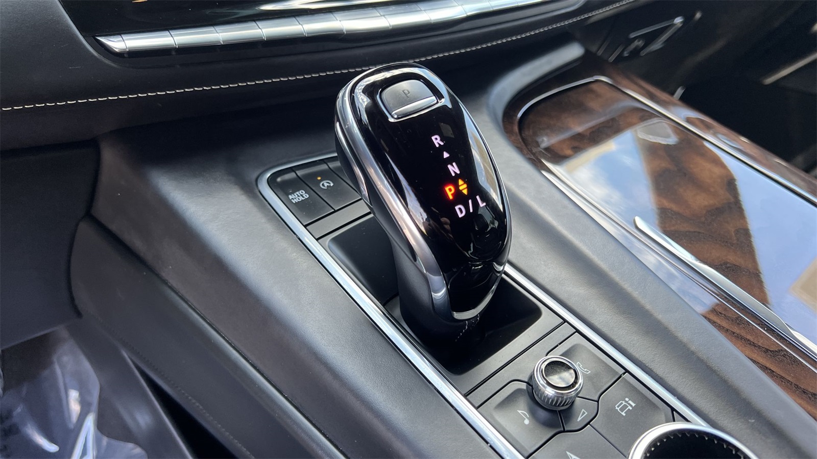 used 2022 Cadillac Escalade car, priced at $83,991