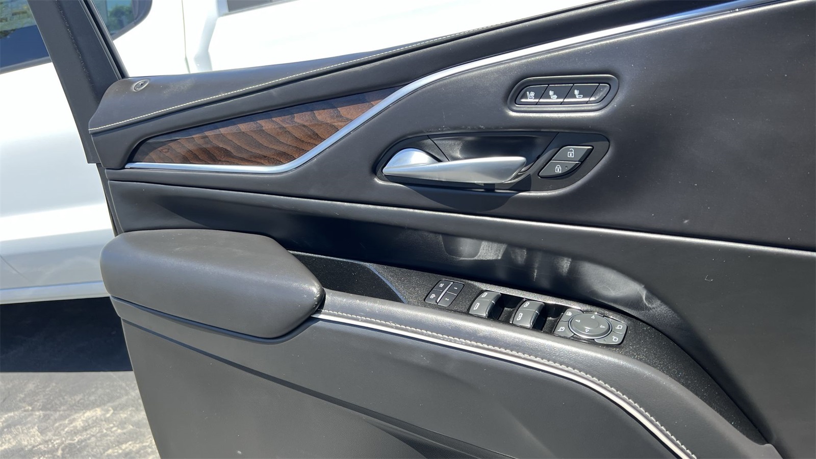 used 2022 Cadillac Escalade car, priced at $83,991