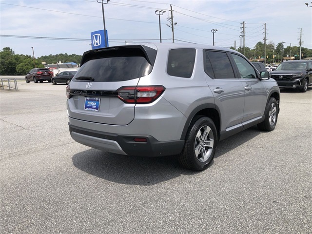 new 2025 Honda Pilot car, priced at $44,450