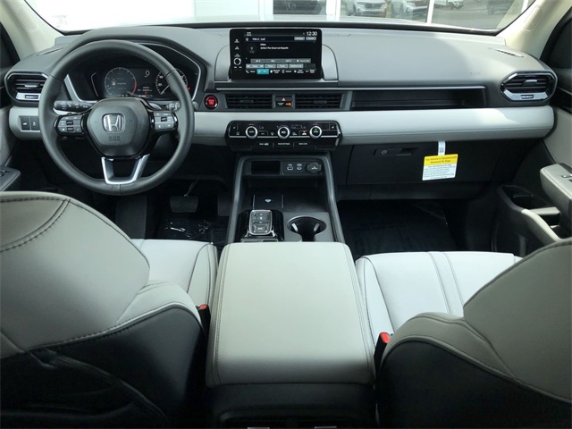new 2025 Honda Pilot car, priced at $44,450